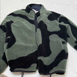 Men's Green and Black Fleece Jacket